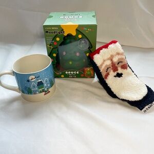 Christmas Gift Collection - Santa Socks, Mug, Christmas Moodlight